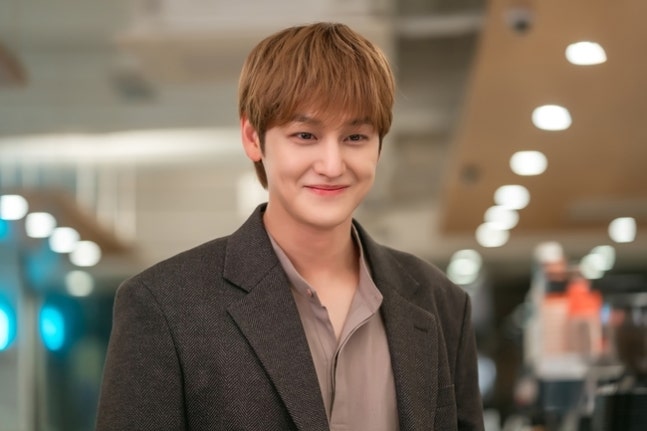 [정보/소식] 오매진) 김범, 댕댕미 넘치는 직진남 변신…채원빈 향한 순애보(오늘도 매진했습니다) | 인스티즈