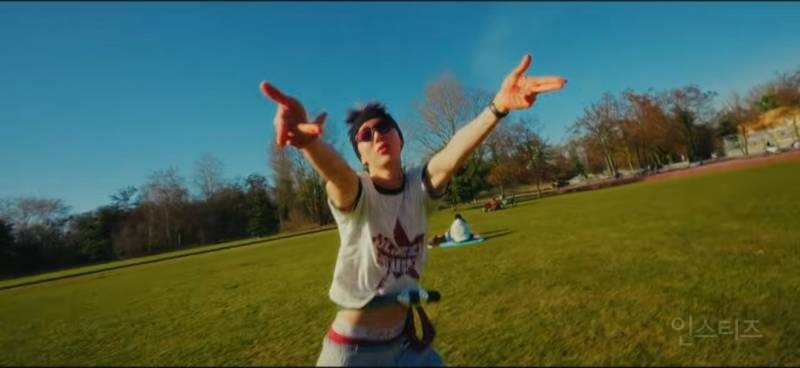 예술성 있게 잘뽑아냈다는 이번 뮤비.jpg | 인스티즈