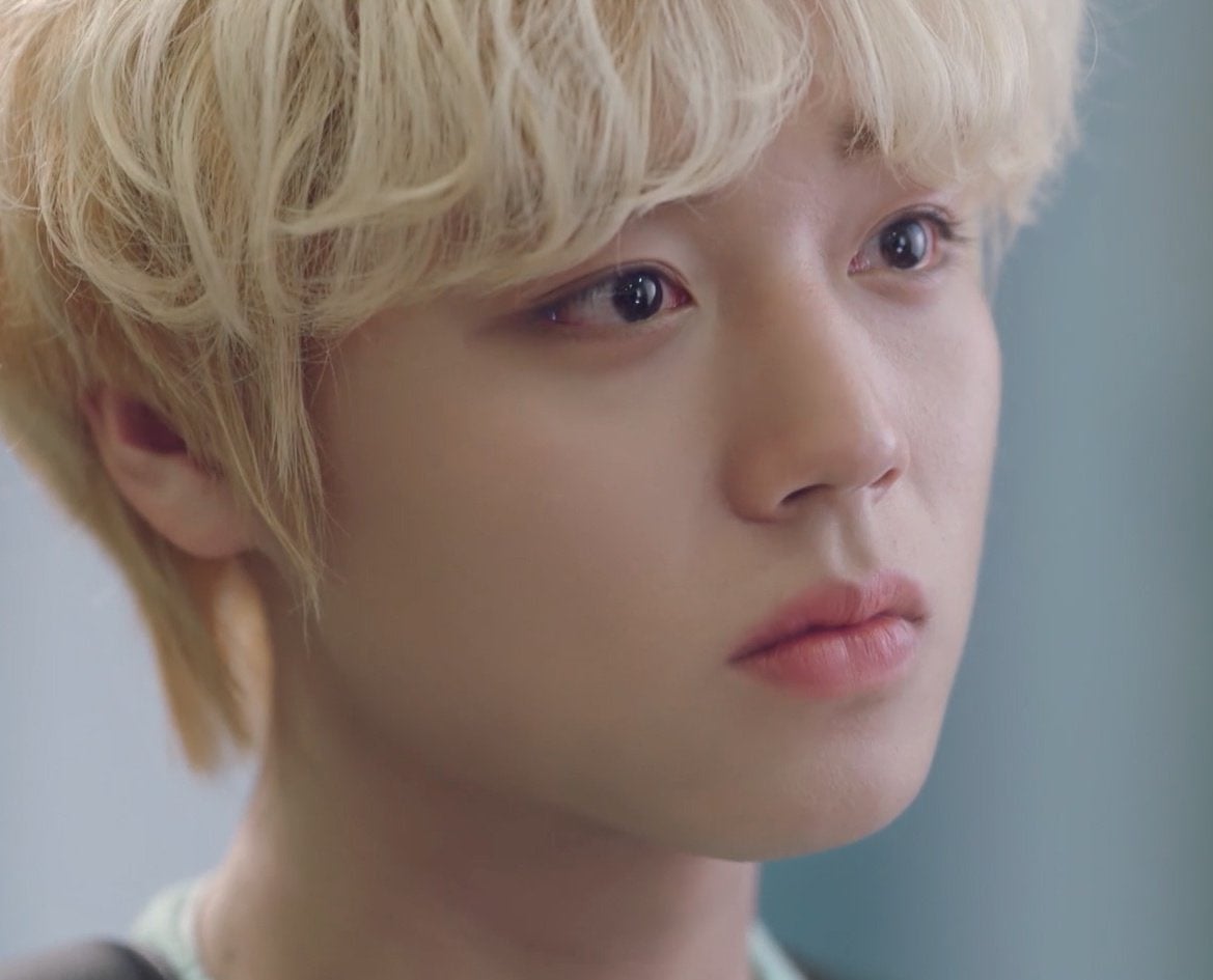 [잡담] 박지훈 얼굴이 너무 취향이라 힘들다 | 인스티즈