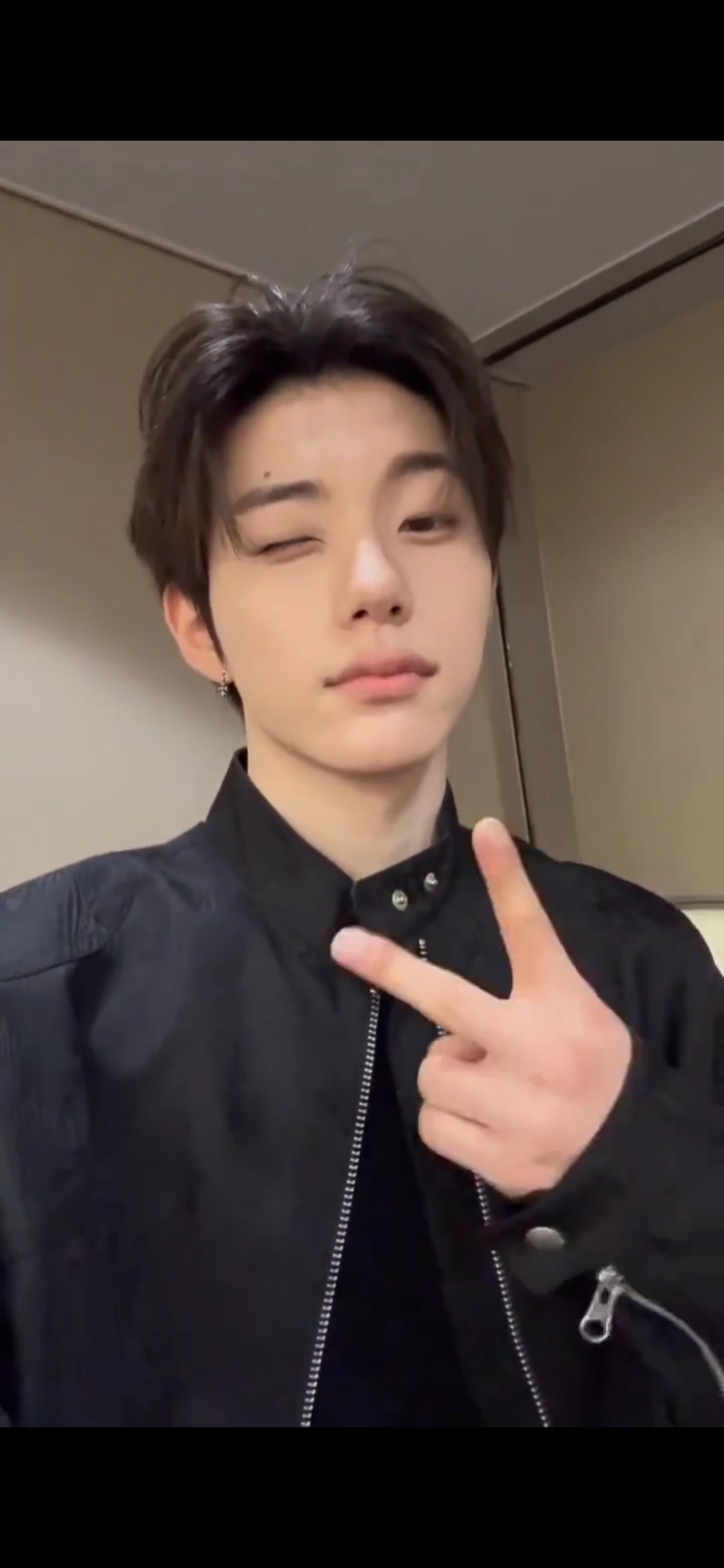 [잡담] 이날 서경배 착장 정보있나... | 인스티즈