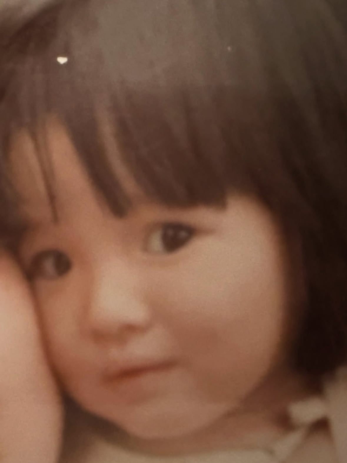 [잡담] 송혜교) 인스타에 공개한 송혜교 아기 시절 사진 | 인스티즈