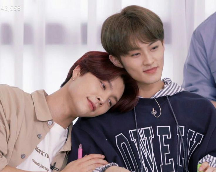 [잡담] 하 오늘 드림쇼 쟈니랑 마크 보고 가슴에 국밥 쏟음 | 인스티즈