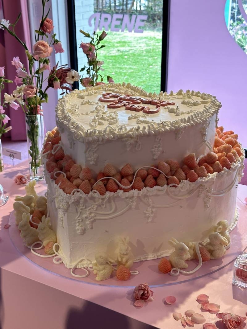 아이린 생일 전시회 음식 역조공 | 인스티즈