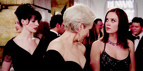 메릴 스트립 & 앤 해서웨이 <악마는 프라다를 입는다2> 내한 확정 기념 짤털.gif | 인스티즈