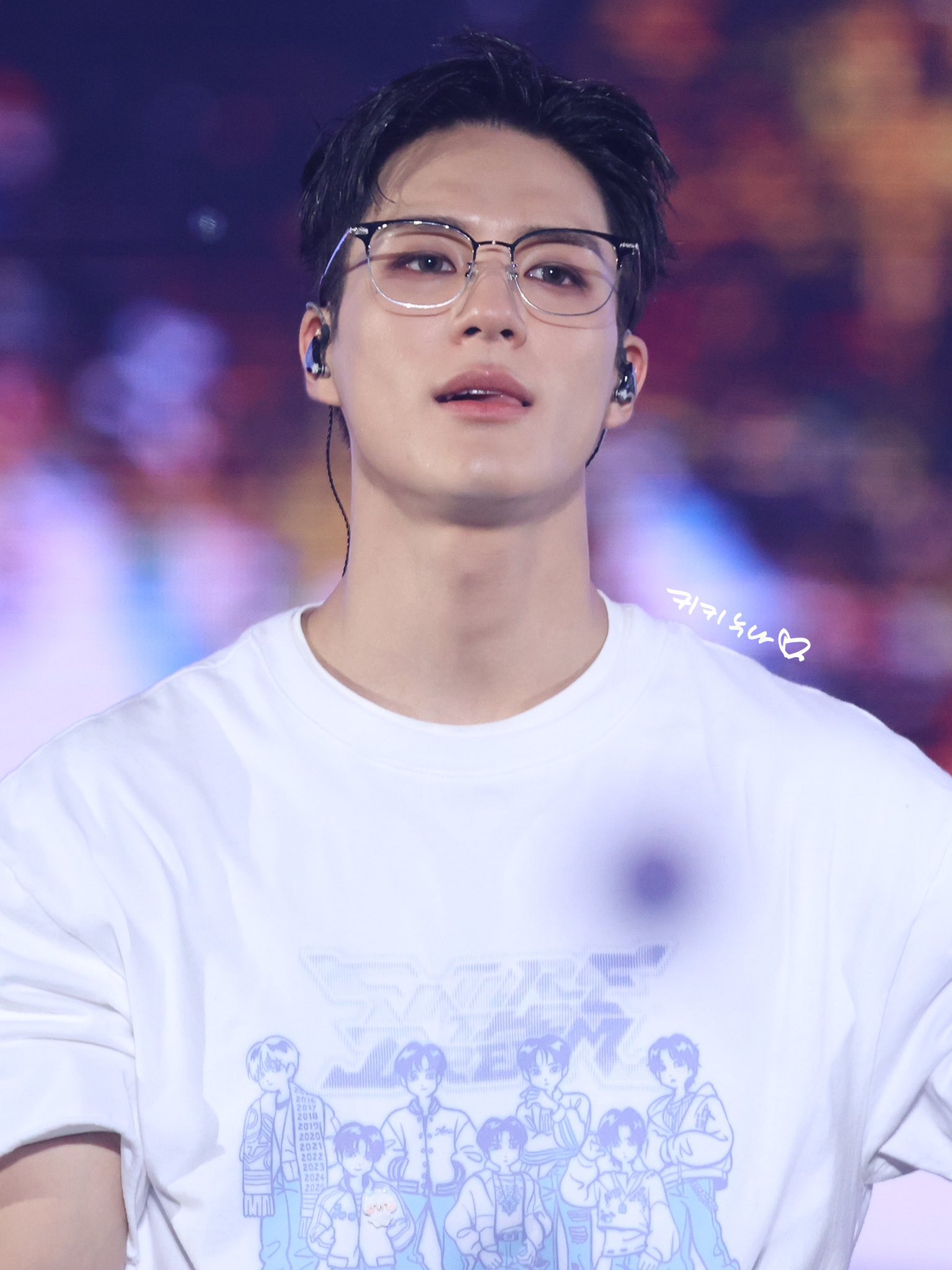 [잡담] 제노 짧머에 안경 쓴 얼굴 너무 내취향임ㅋㅋㅋ...... | 인스티즈