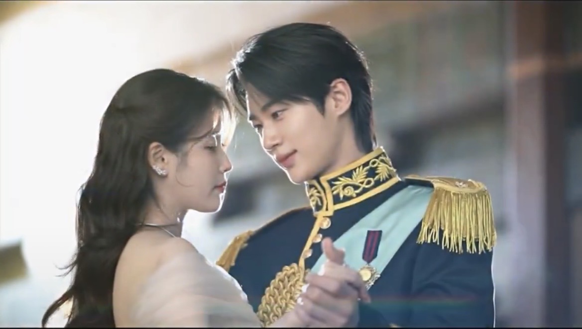 [잡담] 대군부인) 자가 눈빛공격 너무 심하다(p) | 인스티즈