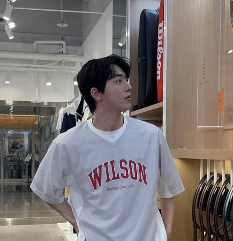 [잡담] 외모만 봐서 내 이상형인데 특징이 뭘까?????? | 인스티즈