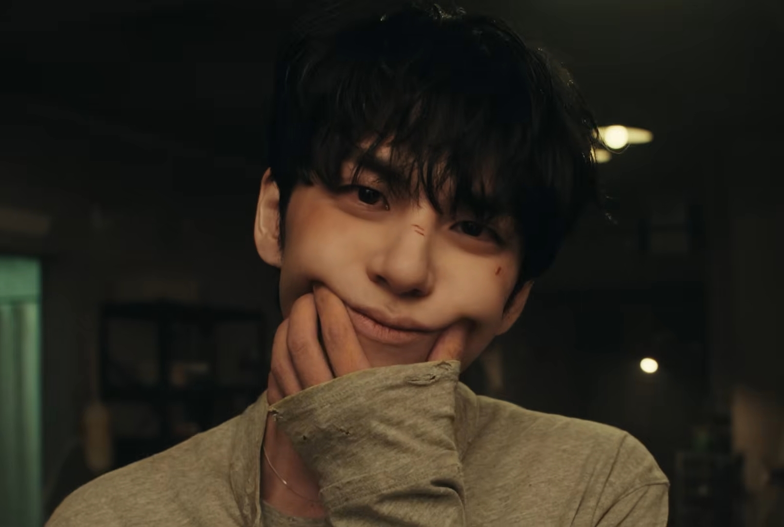 [잡담] ??????????원필 뮤비 얼굴뭐임? | 인스티즈