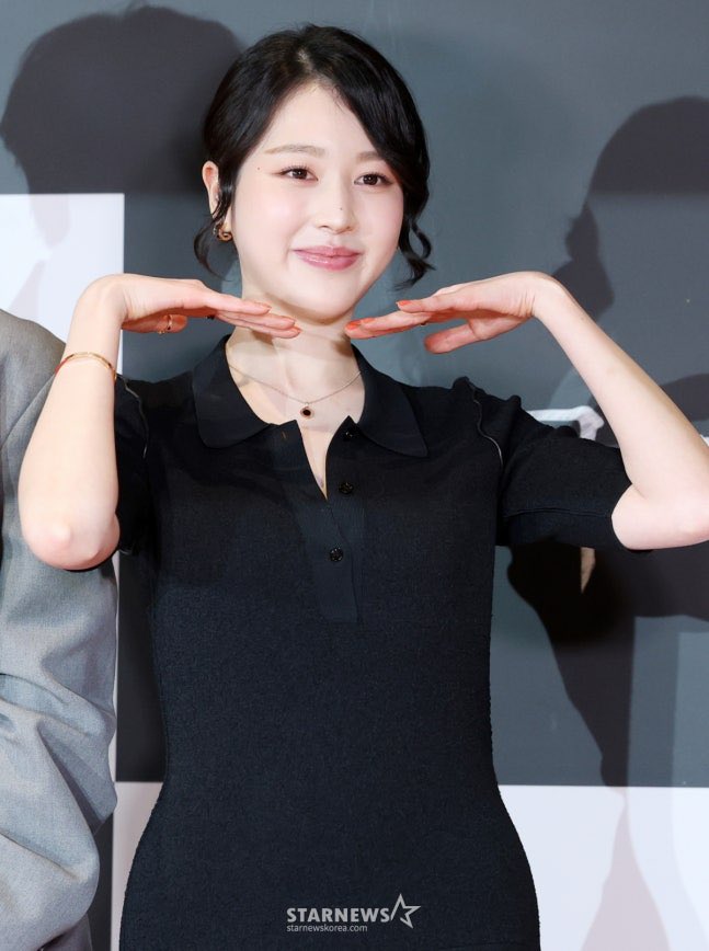 [잡담] 살목지 뷥시 포토월 장다아 진짜 길고 예쁘다… | 인스티즈