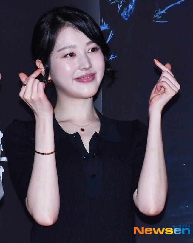 [잡담] 살목지 뷥시 포토월 장다아 진짜 길고 예쁘다… | 인스티즈