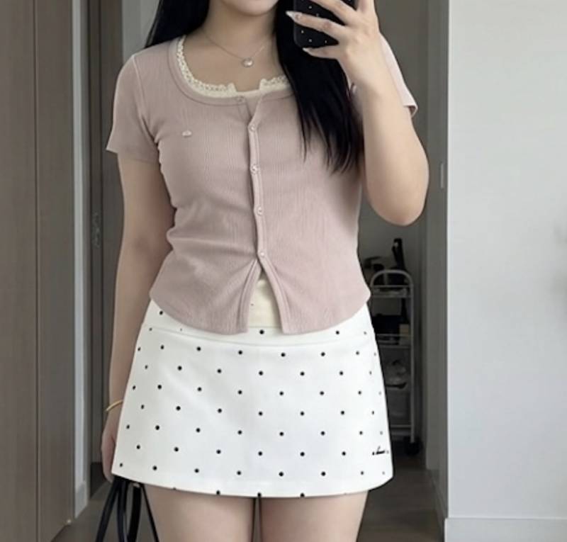 [잡담] 나이 27이고 일본갈 때 이렇게 입을건데 넘 유치해..? | 인스티즈