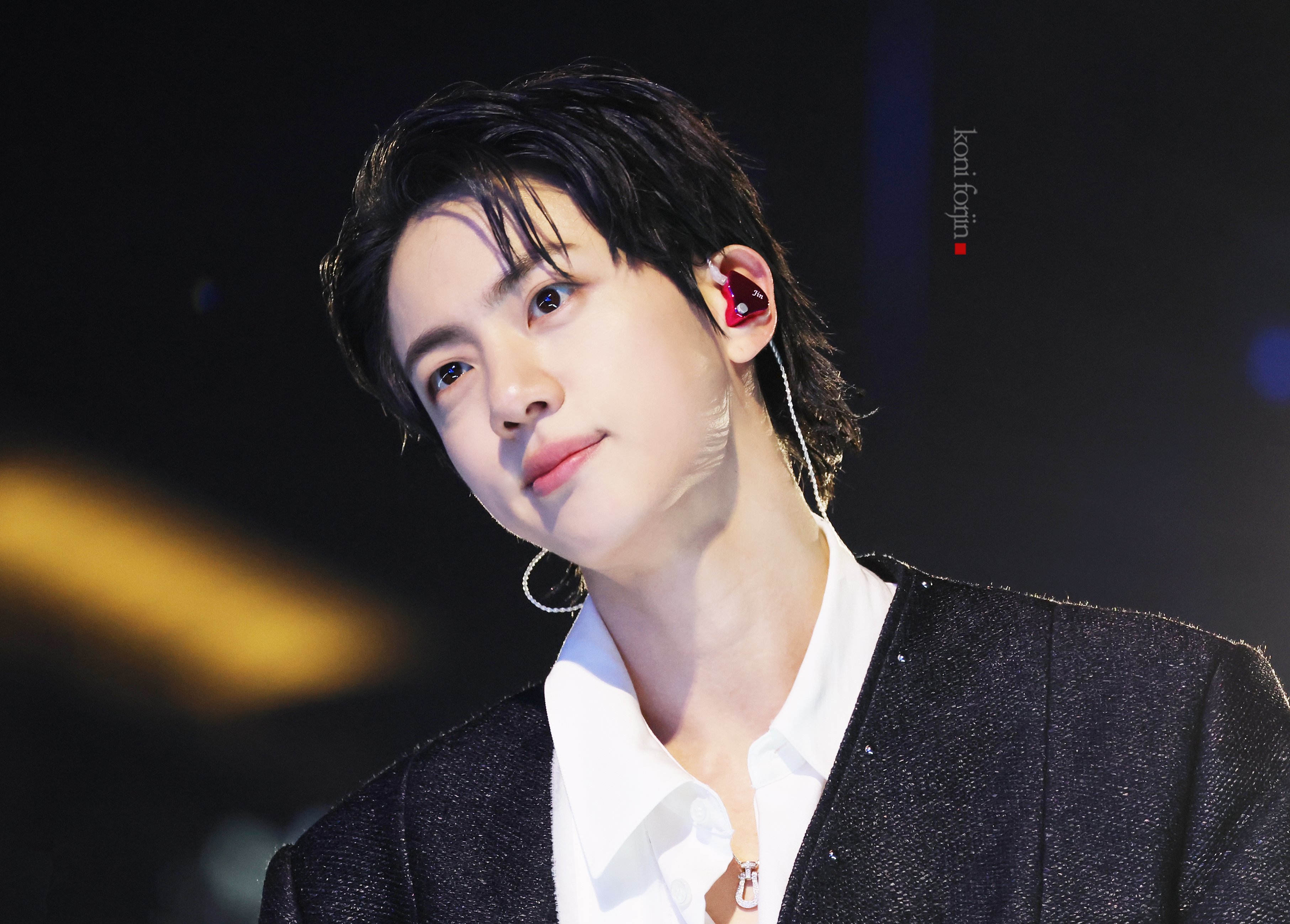 [잡담] 방탄 진 이 각도도 너무 이뻥 | 인스티즈
