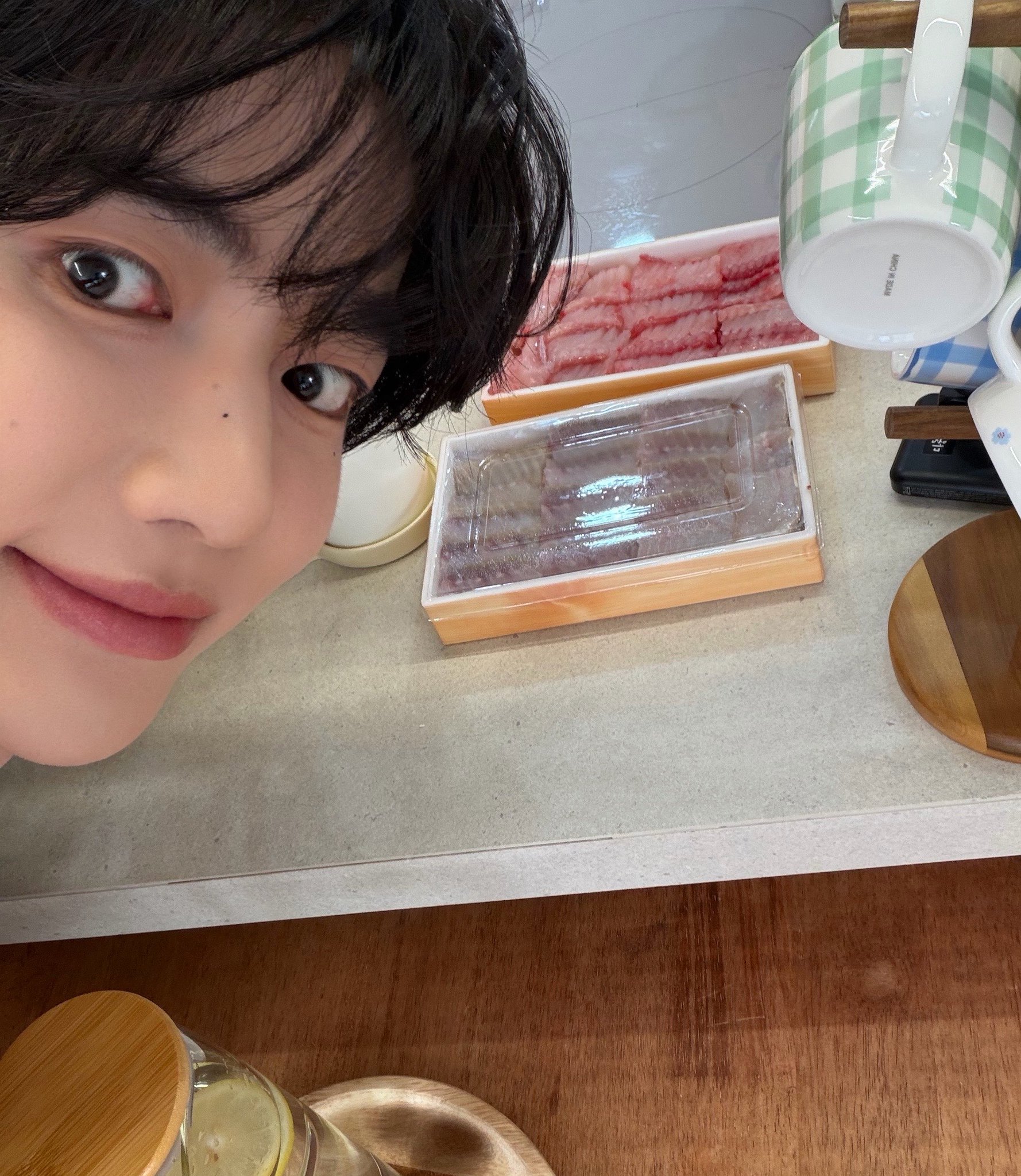 [잡담] 장하오 홍어랑 찍은 사진도 왜케 심상치 않지 | 인스티즈