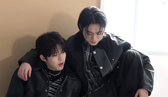 [잡담] 데이식스 나이 체계 잡힌 게 진짜 지들 멋대로라 웃김 | 인스티즈