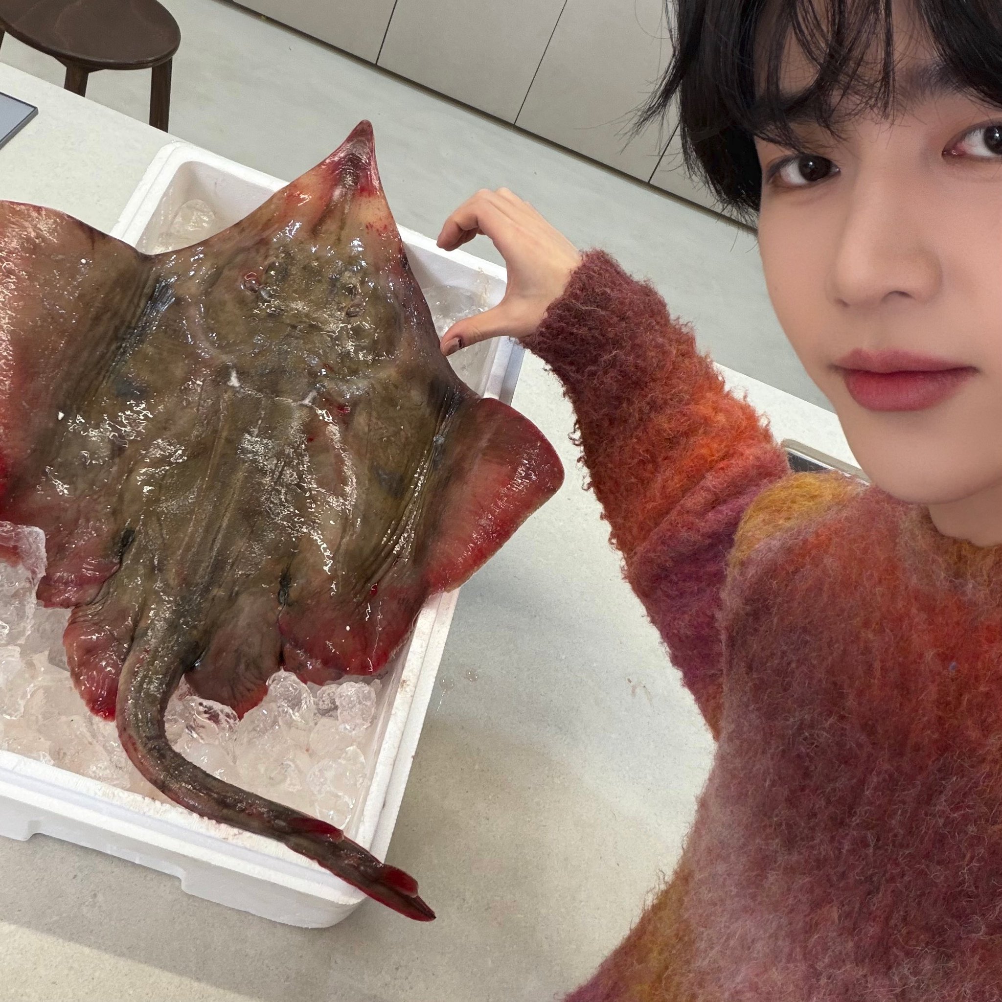 [잡담] 장하오 홍어랑 찍은 사진도 왜케 심상치 않지 | 인스티즈