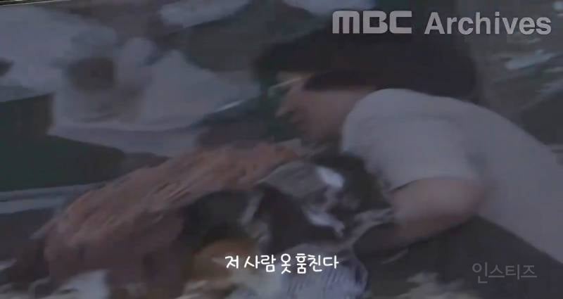 시신찾는 유족사이에서 옷훔치던 삼풍백화점 "악마의 미소" | 인스티즈