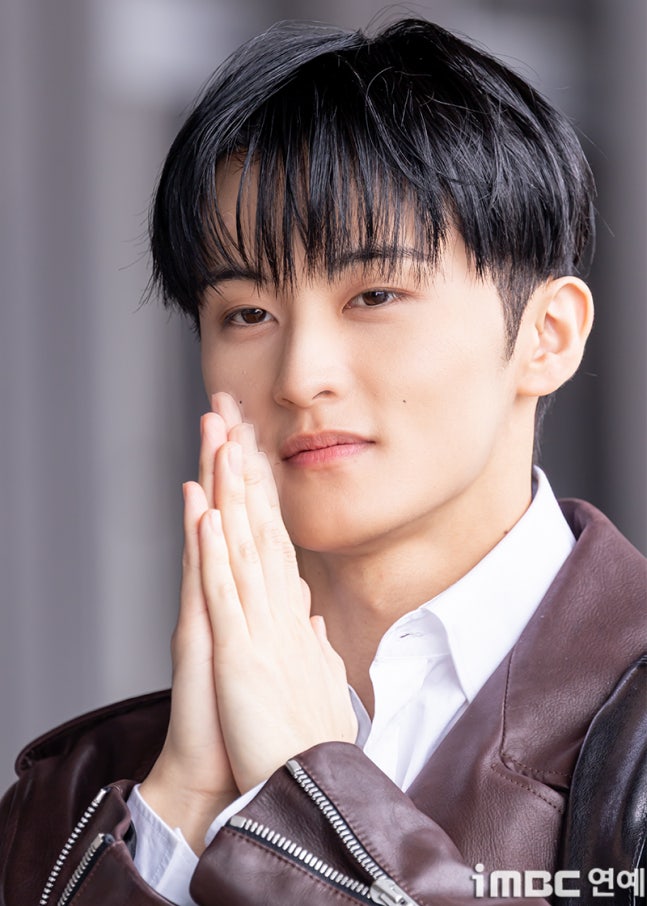 [잡담] 260331 마크 상하이 출국 기사사진 | 인스티즈