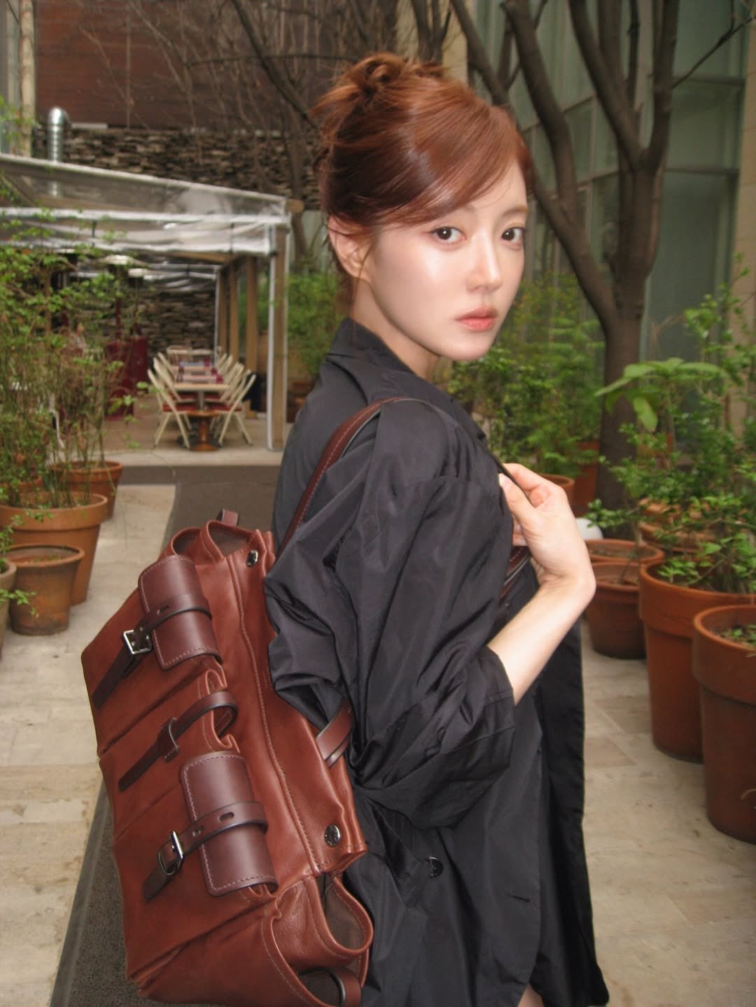 [잡담] 방금 인스타에 올라온 프라다 이세영 개조타.. | 인스티즈