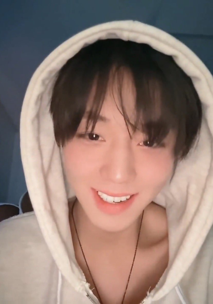 [잡담] 박지훈 사진 올리고 감 | 인스티즈