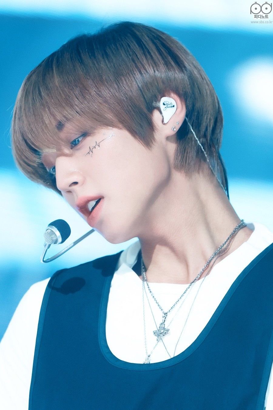 [잡담] 박지훈 사진 올리고 감 | 인스티즈