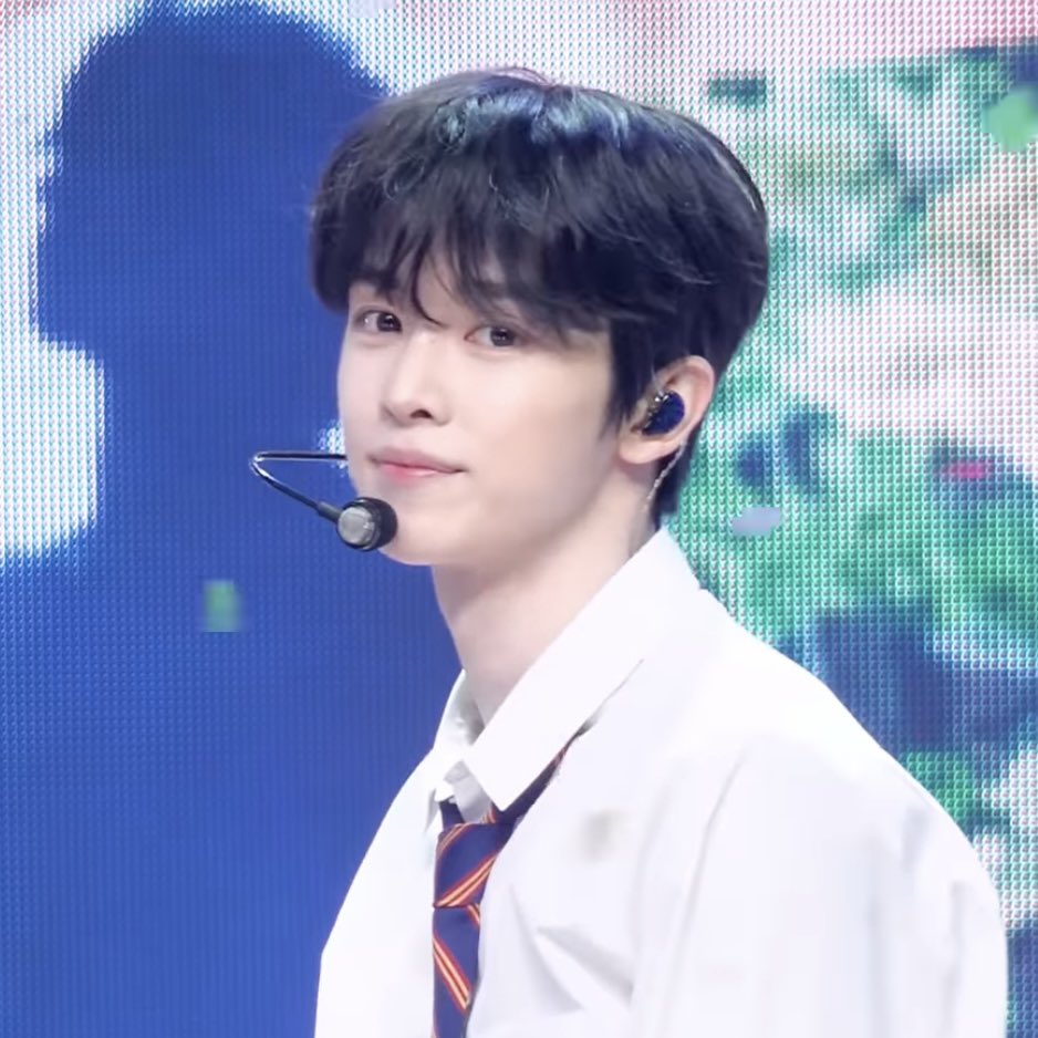 [잡담] 성찬 오늘 풀린 과사랑...비교 | 인스티즈