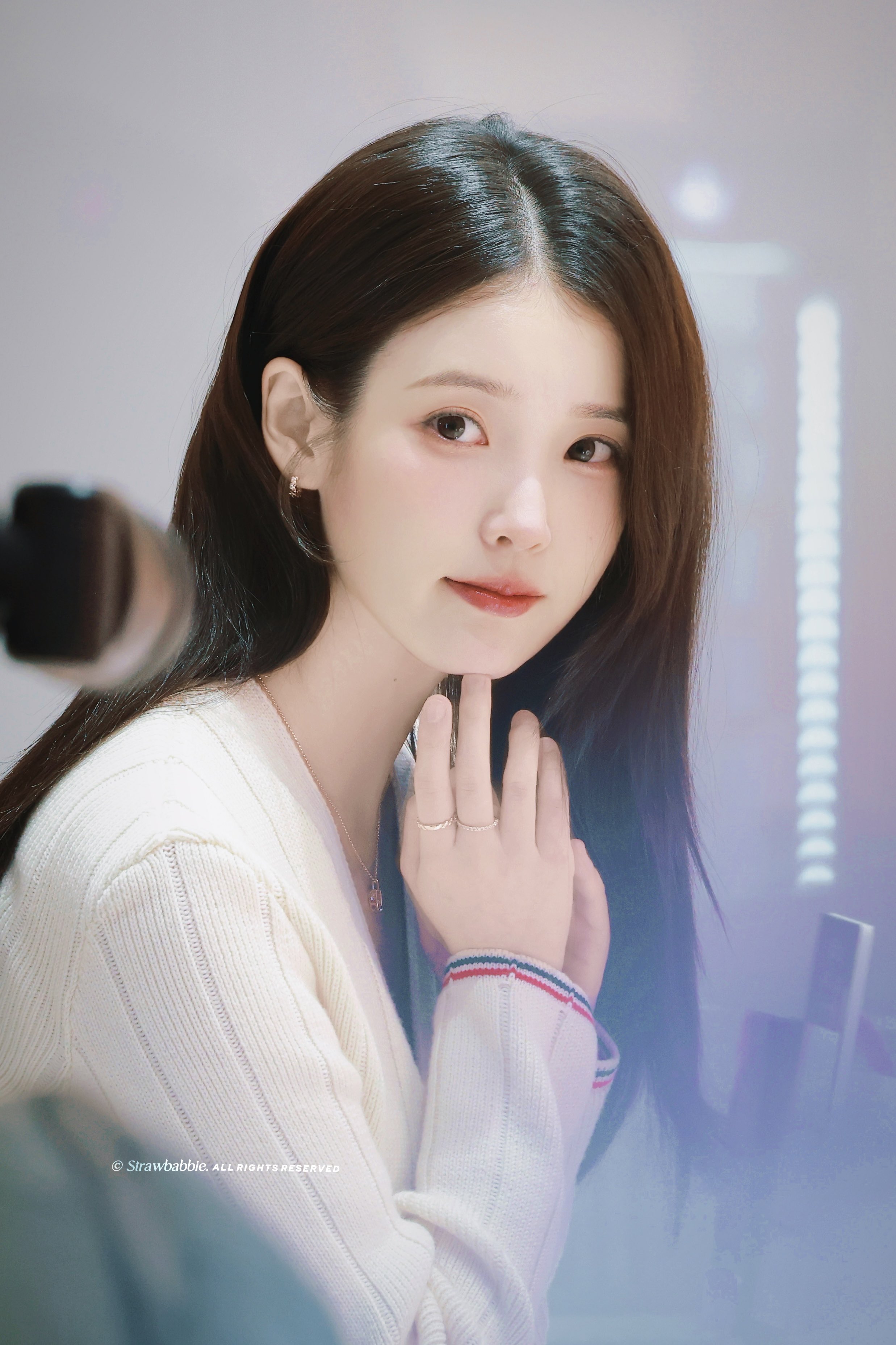 [잡담] 아이유팬이라 오늘 다른 홈마들이 올려준 사진 줍는 중인데 | 인스티즈