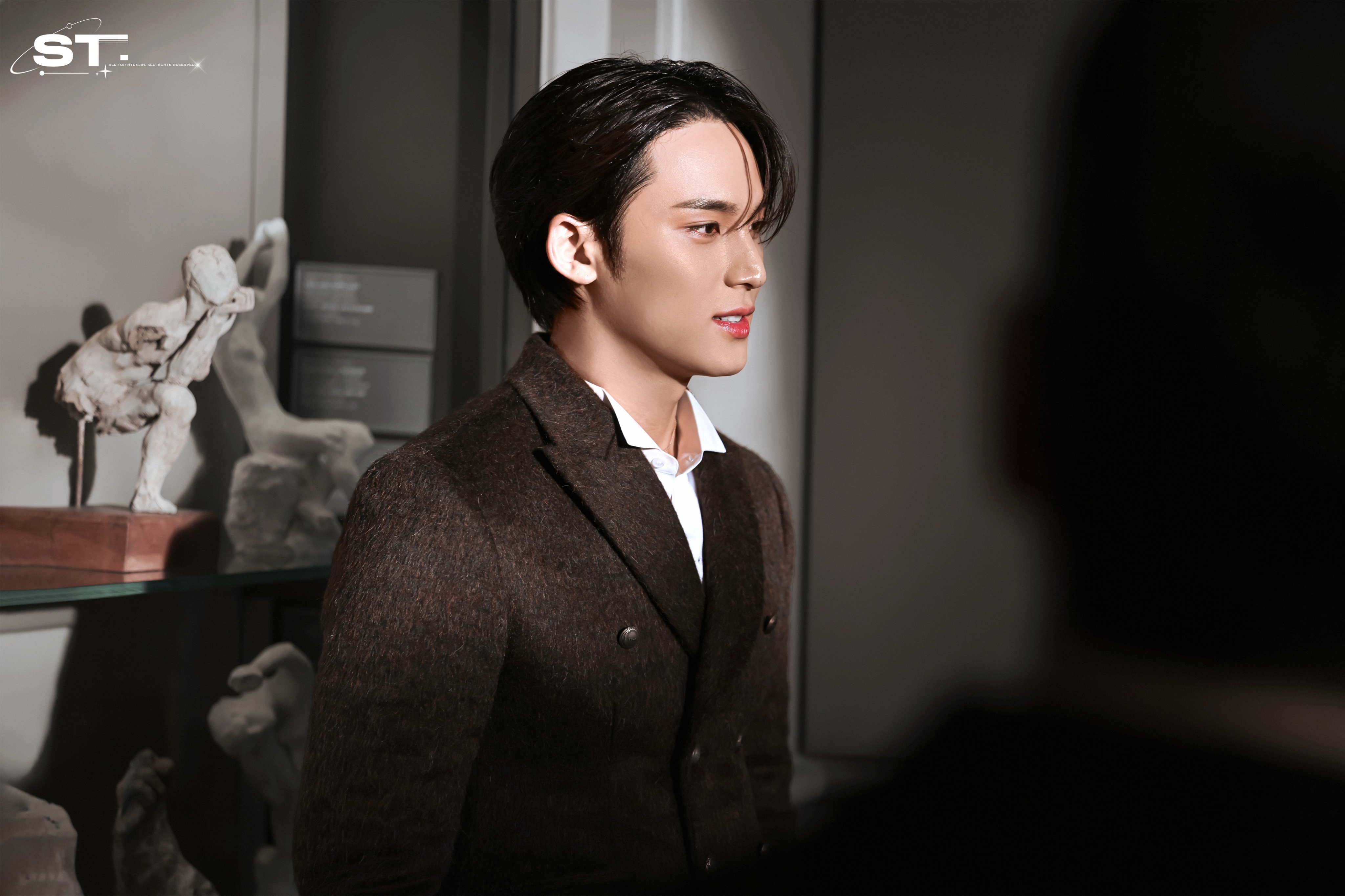 [잡담] 와 아니 김민규 얼굴 영화같네... | 인스티즈