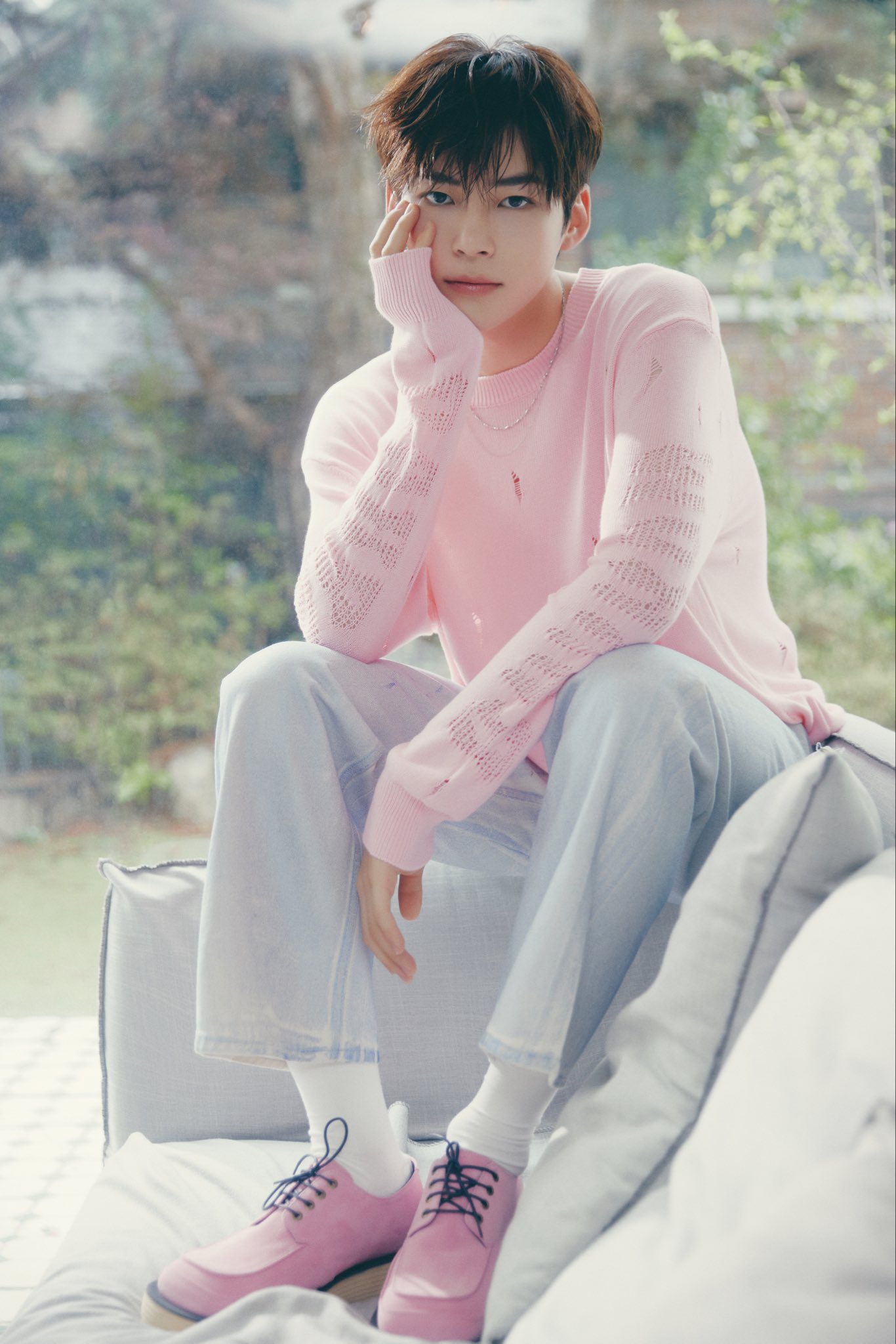 [잡담] 성한빈 2023년 데뷔 프로필 사진 | 인스티즈