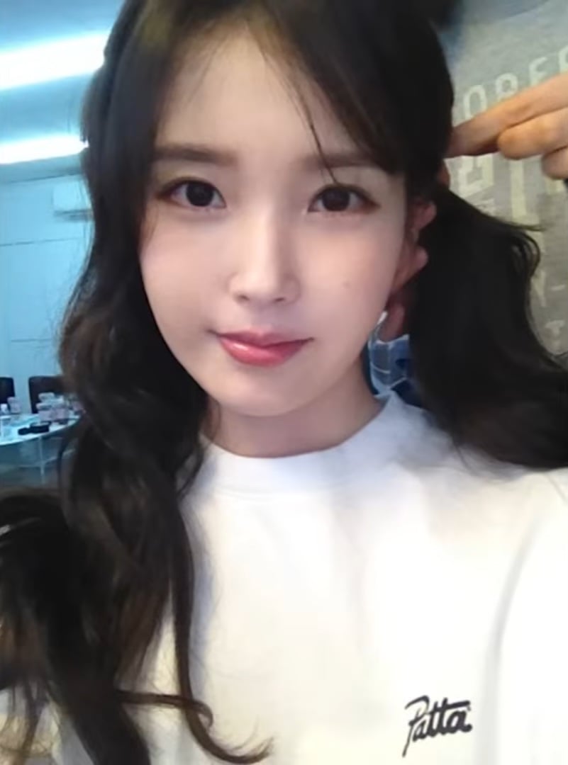 [잡담] 아니 아이유 ㄹㅇ 그대론데 | 인스티즈