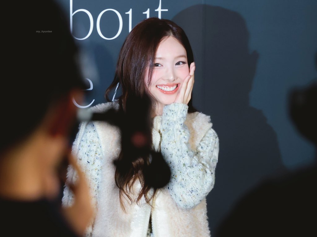 [잡담] 나연 만우절 사진들 너무 좋다🐰 | 인스티즈