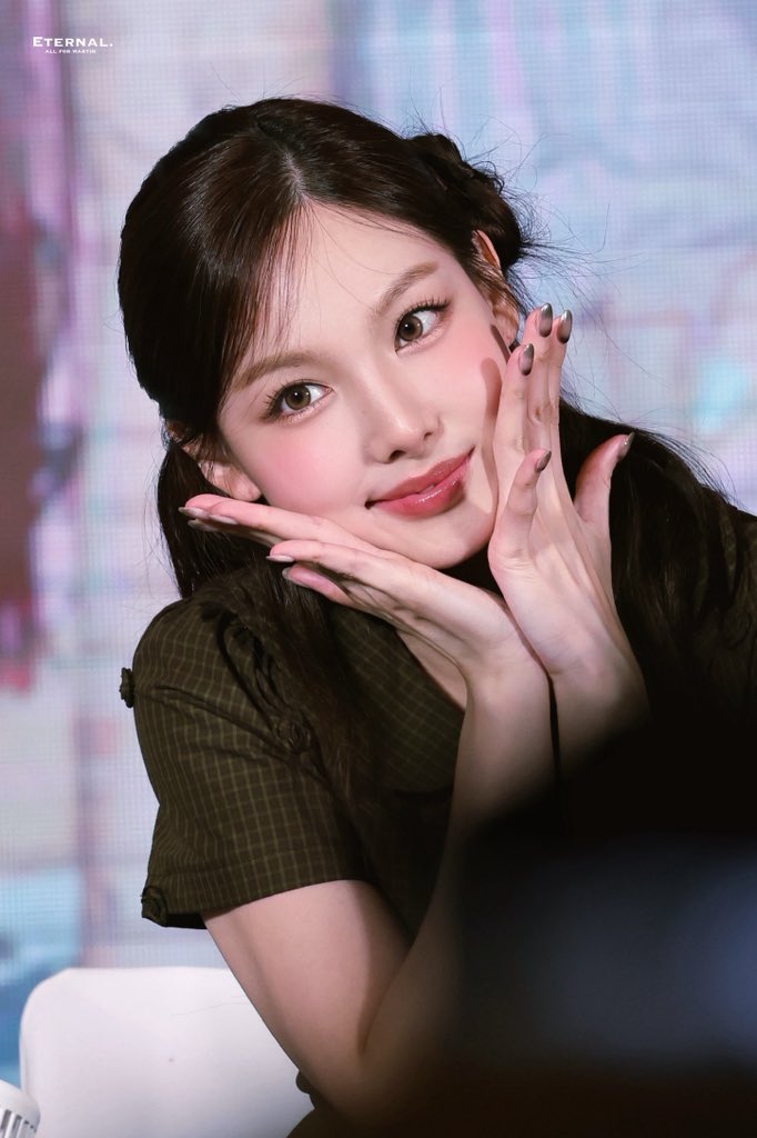 [잡담] 나연 만우절 사진들 너무 좋다🐰 | 인스티즈