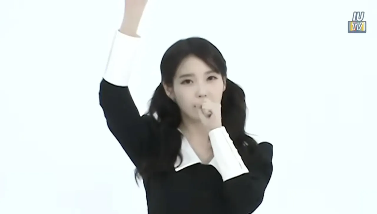 [잡담] 헐.. 아이유 너랑나 15년전과 15년 후라는데 | 인스티즈