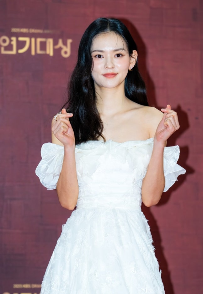 [정보/소식] [단독] 김윤혜, 새 드라마 '슬리핑 닥터' 합류…김성철·진기주 만난다 | 인스티즈