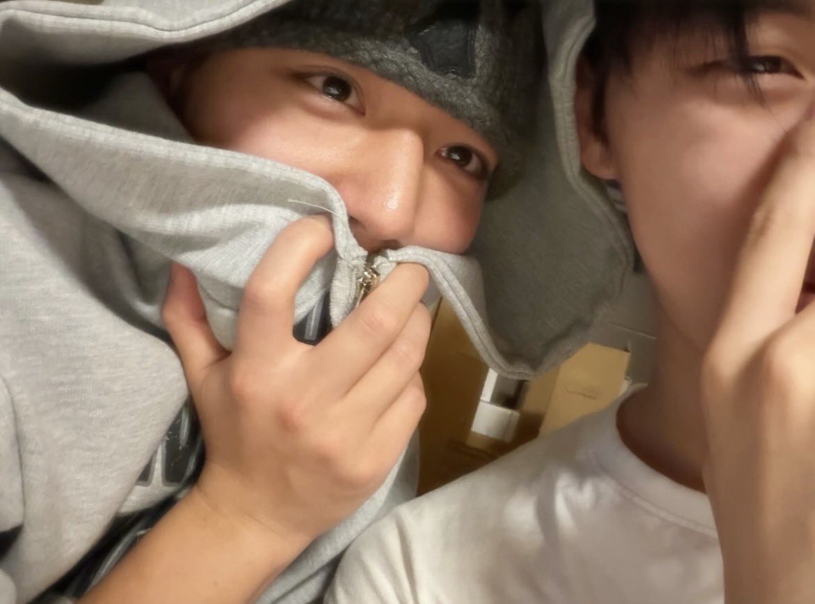 ㄱ [잡담] 현윙이 이성 관계 였으면 진작 알계 파였다는게 제일 웃김 | 인스티즈