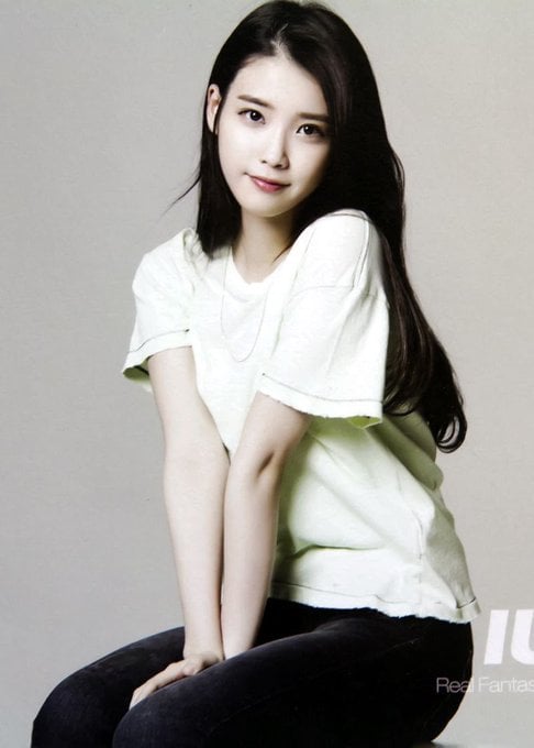 [잡담] 아이유 어제랑 오늘이랑 프로필 바뀐 거 봐ㅠㅠ | 인스티즈