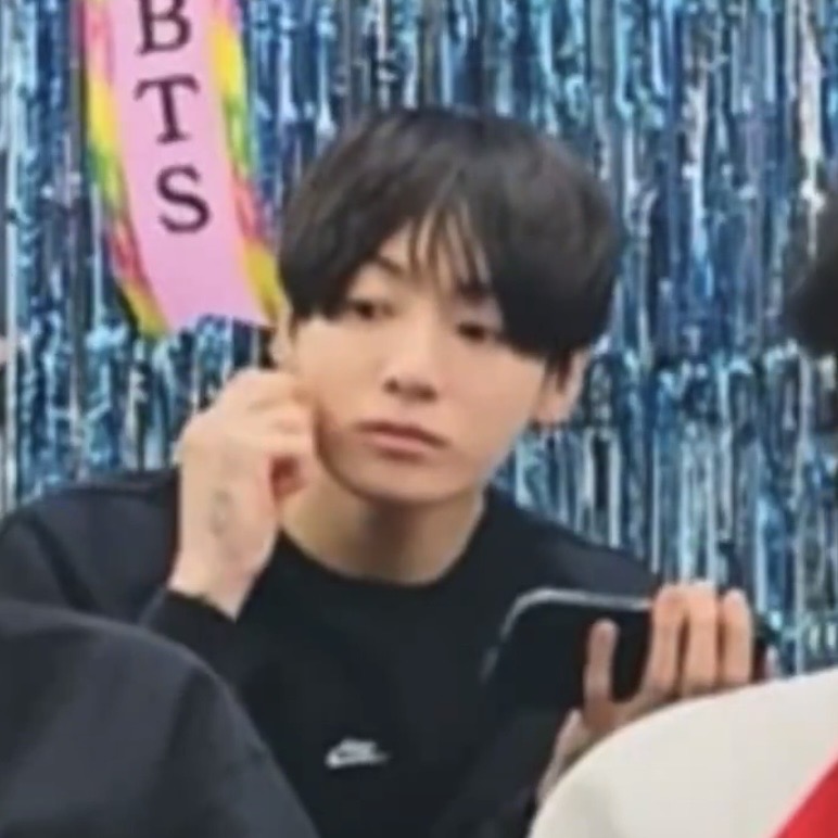 [잡담] 정국 어제까지만해도 라이브에서 초딩이였던거같은데 | 인스티즈