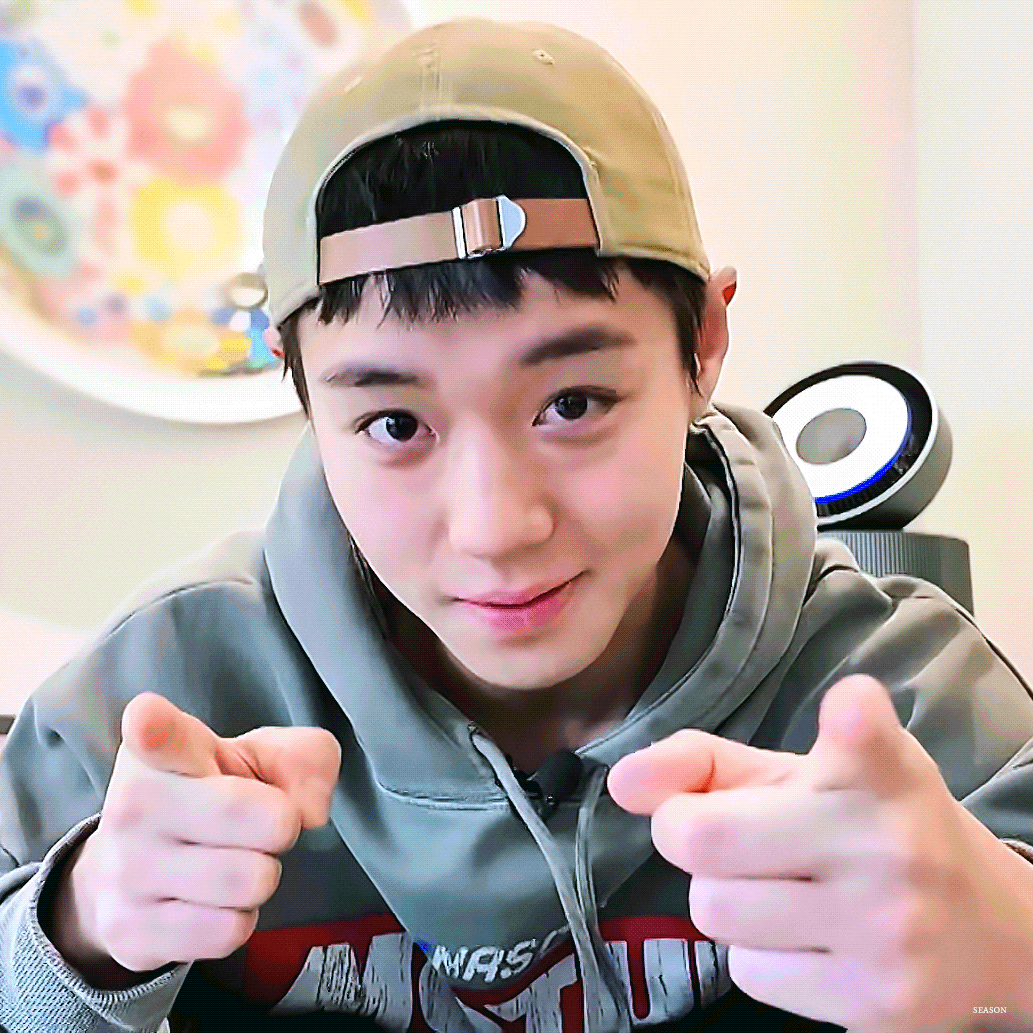 [잡담] 박지훈 여전히 윙크 잘하는구나.... 역시 윙크의 권위자 | 인스티즈