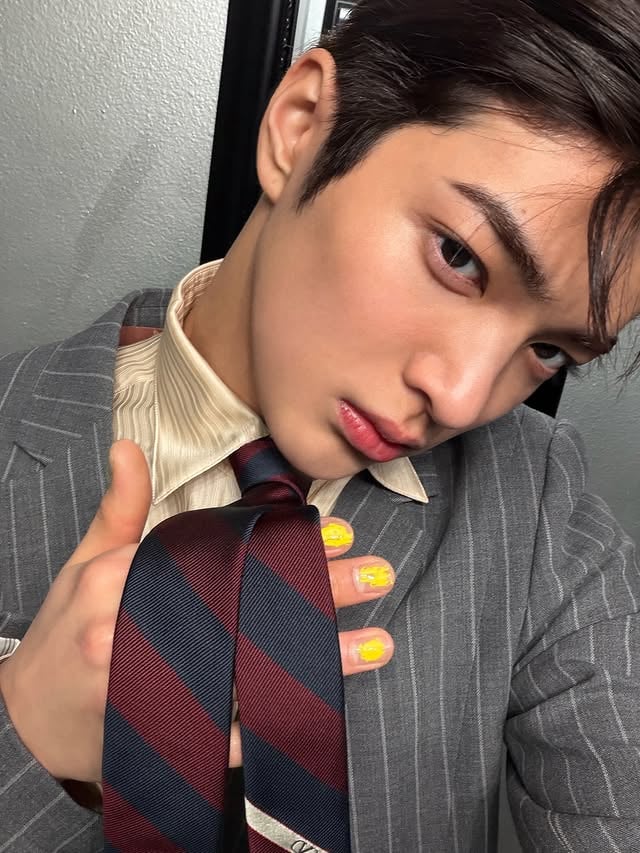 [잡담] 건호처럼 까무잡잡한 남돌 처음 좋아해봄 | 인스티즈