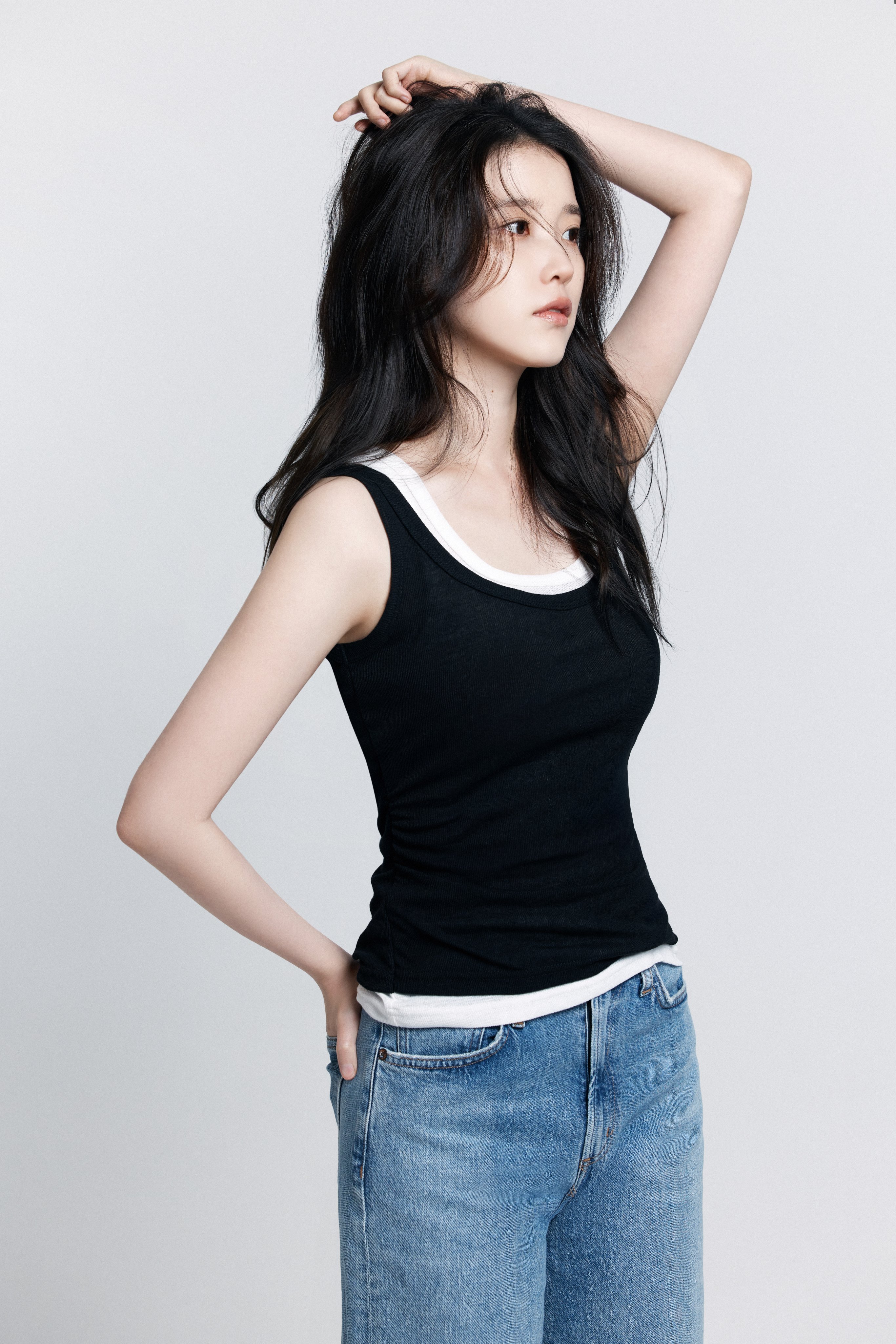 [잡담] 아이유) 새로운 뜬 아이유 새 프로필 사진들 | 인스티즈