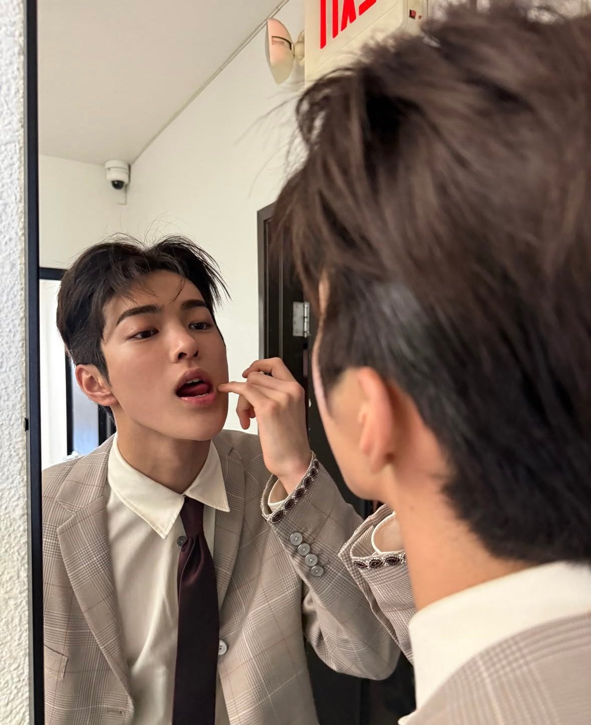 [잡담] 건호처럼 까무잡잡한 남돌 처음 좋아해봄 | 인스티즈