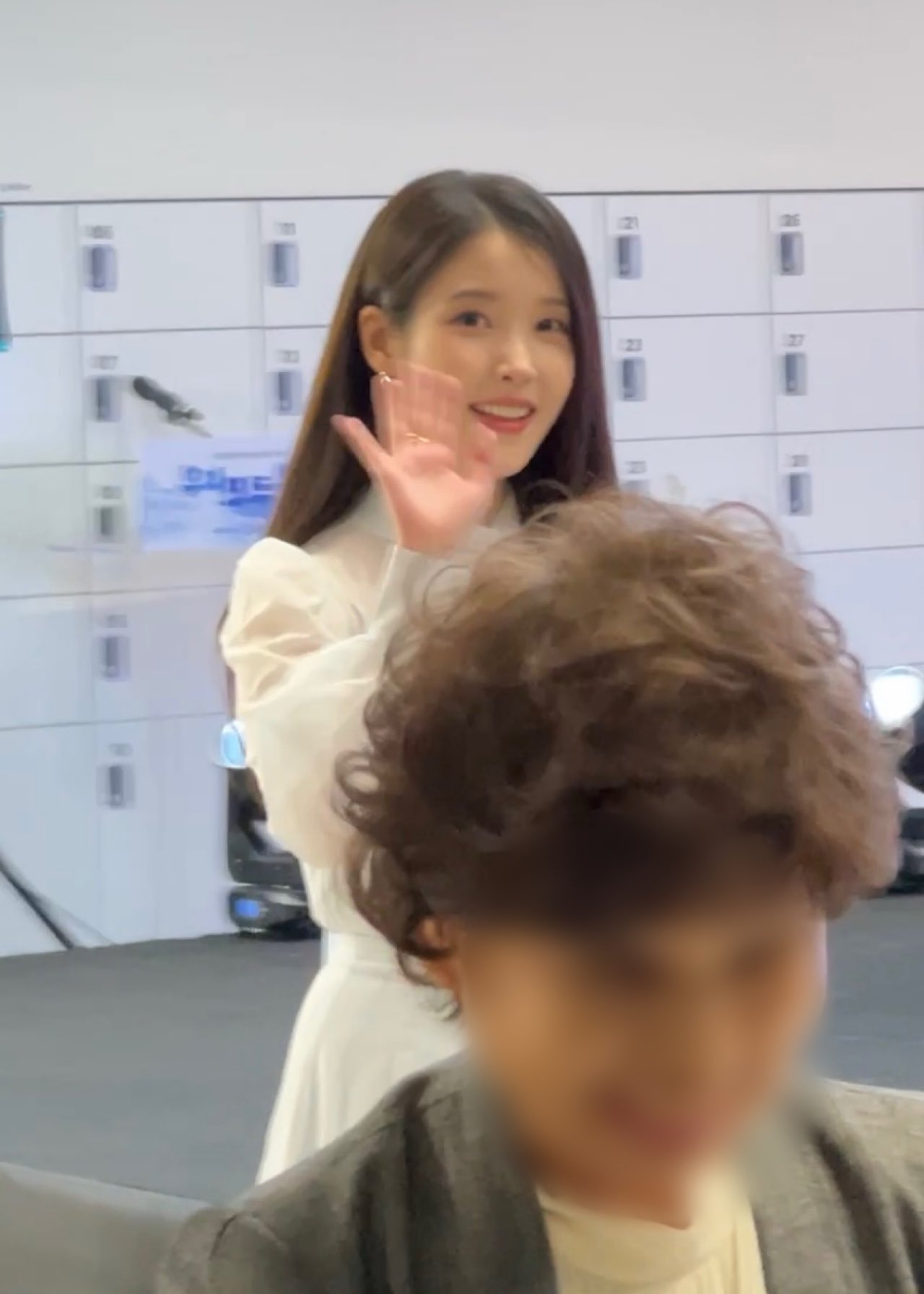 [잡담] 아이유) 260402 우리은행 창립25주년 기념행사 참석한 아이유 | 인스티즈