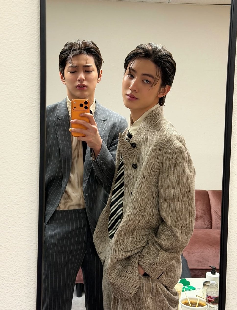 [잡담] 코르티스 아빠양복 입은거 같음 | 인스티즈