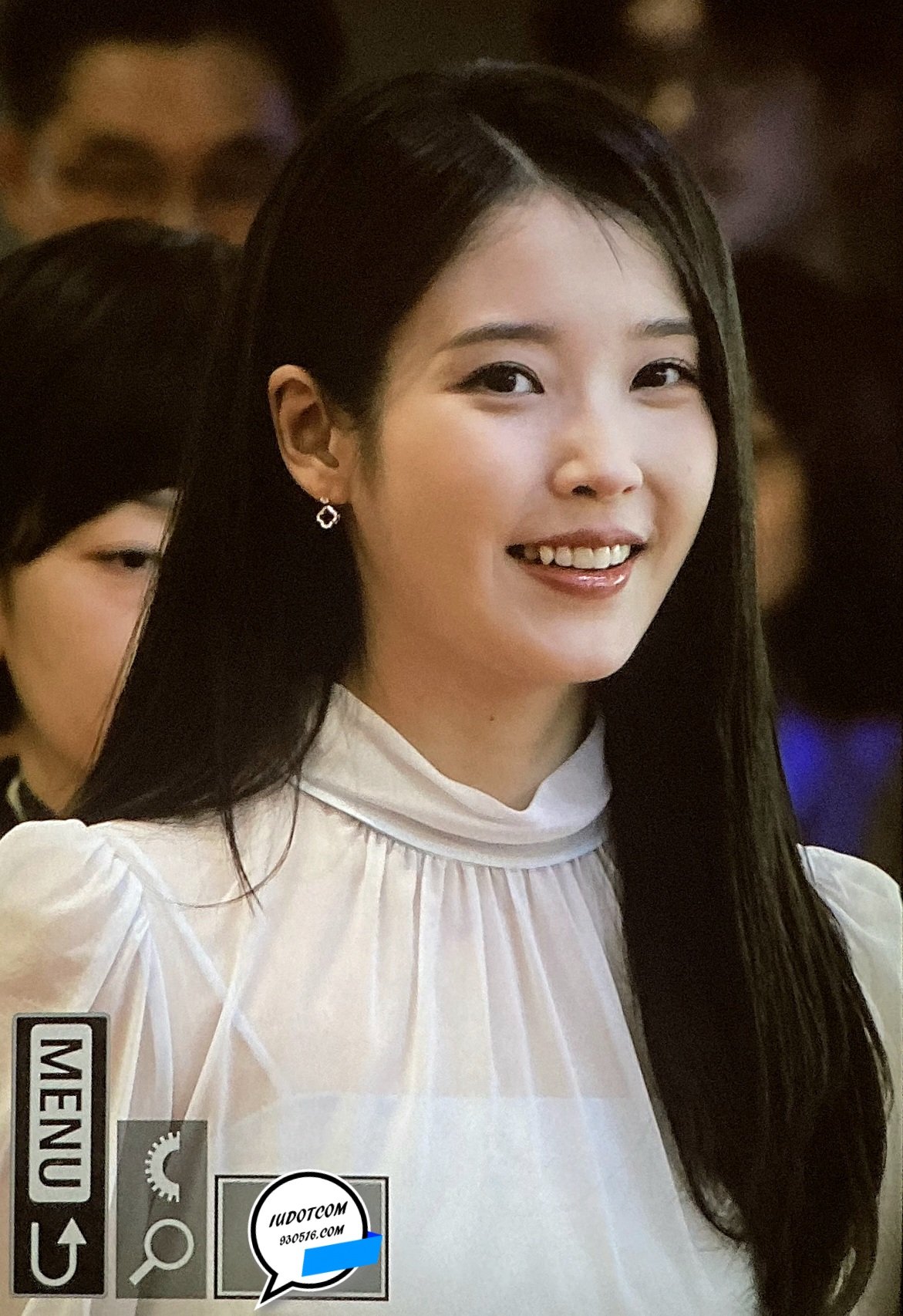 [잡담] 아이유) 260402 우리은행 창립25주년 기념행사 참석한 아이유 | 인스티즈