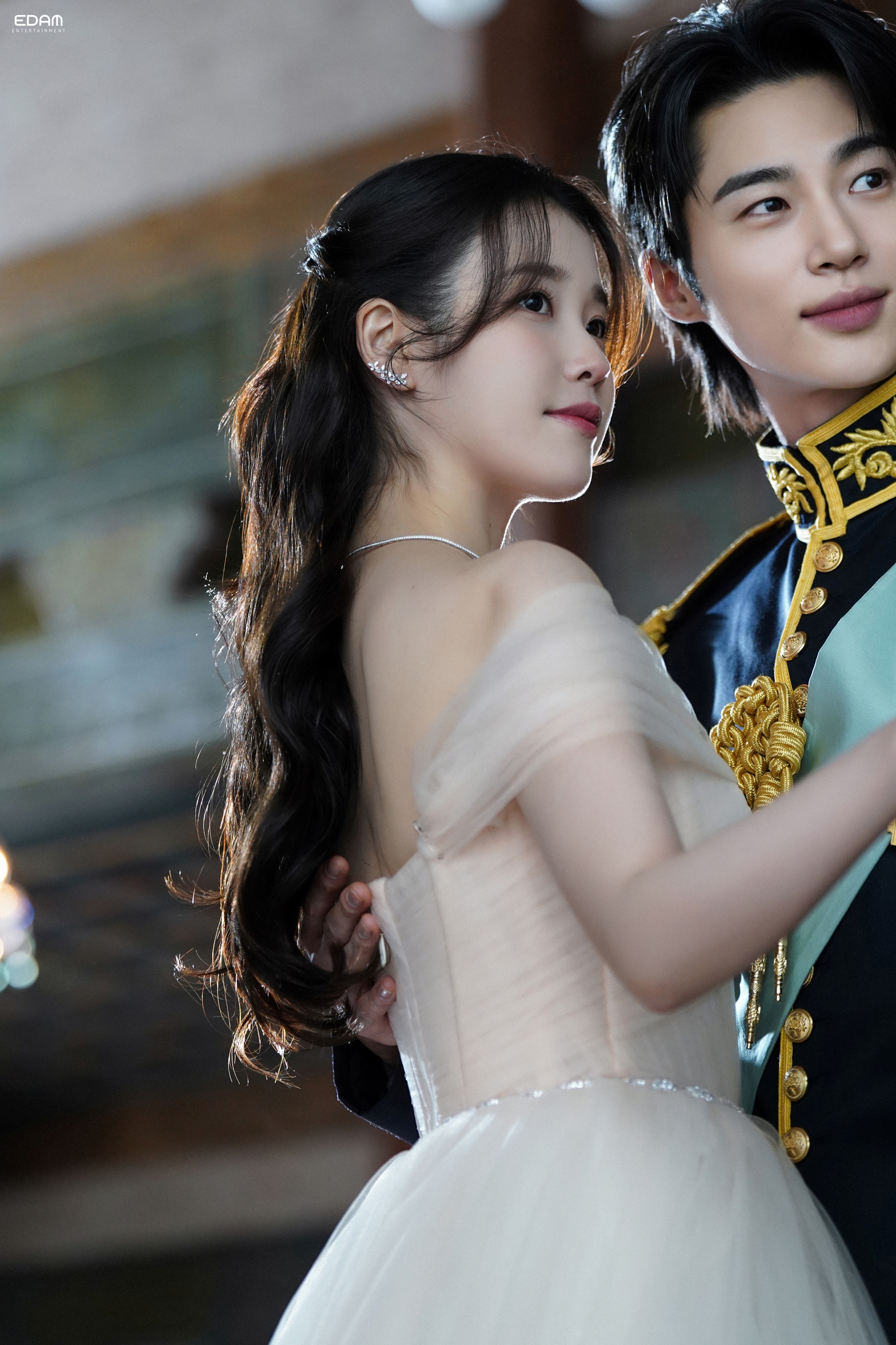[잡담] 아이유) 소속사 블로그 대군부인 사진 모음집 | 인스티즈