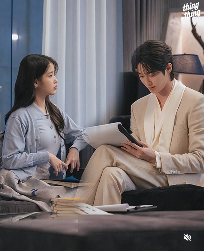 [잡담] 대군부인) 오늘 뜬 스틸 가까이 붙인 거 ❤️💙 | 인스티즈