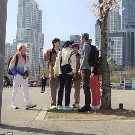 [잡담] 아니 변우석 착장 개기엽네ㅋㅋㅋㅋㅋㅋㅋ | 인스티즈