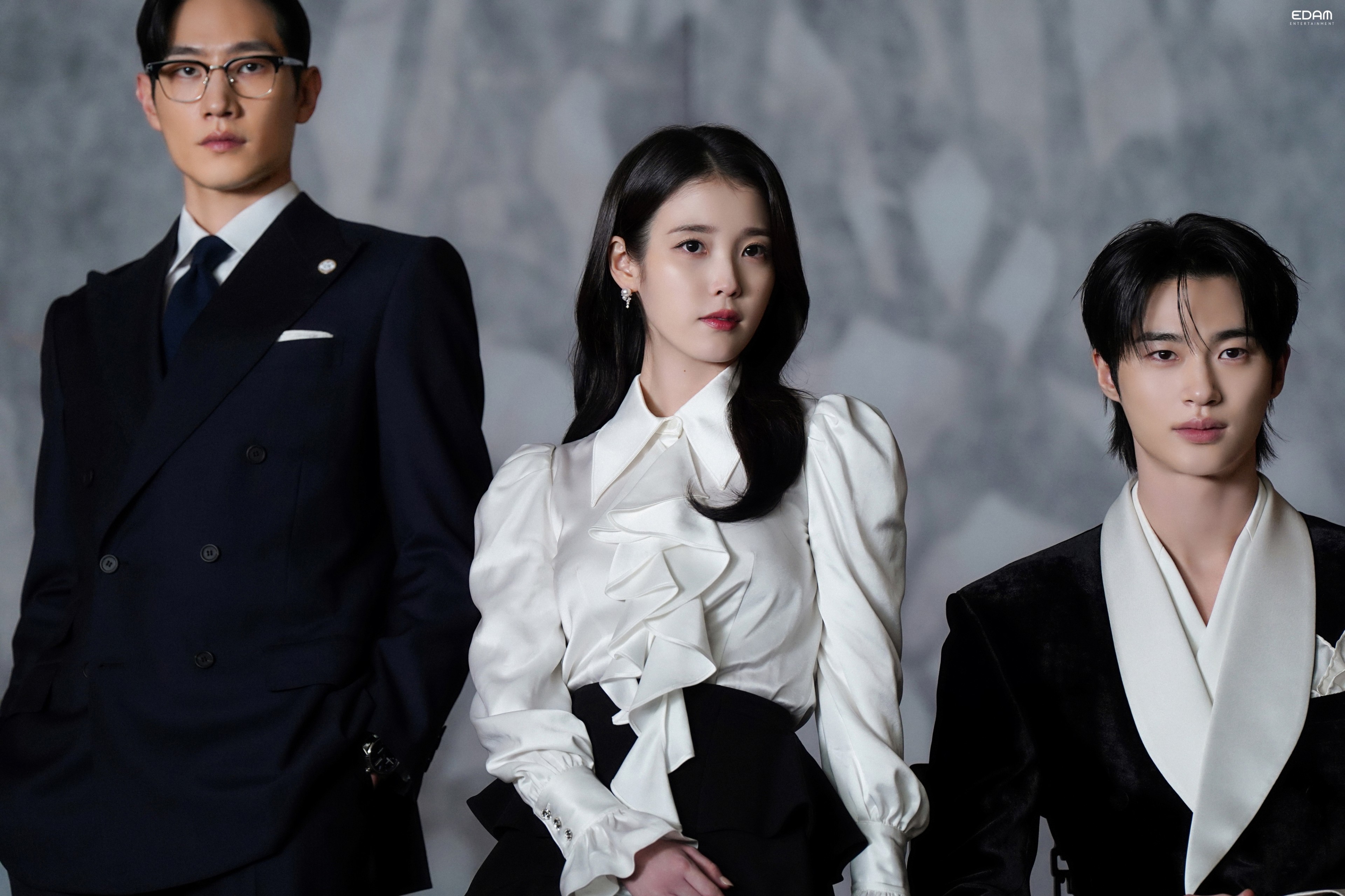 [잡담] 아이유) 소속사 블로그 대군부인 사진 모음집 | 인스티즈