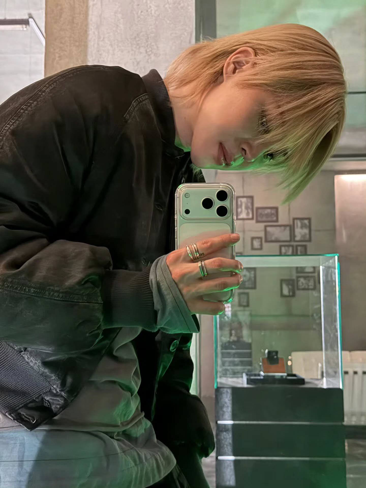 [잡담] 지민이 방금 올려준 인스타 사진 이뿌당 | 인스티즈