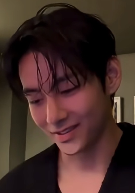 [잡담] 뷔 너무 잘생겼다 | 인스티즈