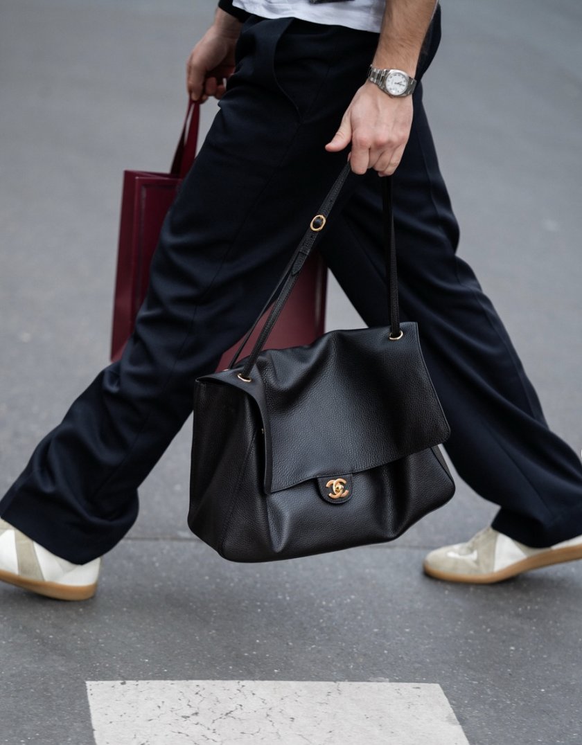[잡담] 요즘 많이 보이는 샤넬 가방 이게 1400만원이구나 | 인스티즈